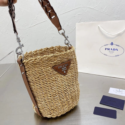 Sunshine straw bag