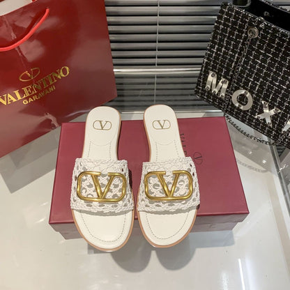 Cutout Flat Slippers