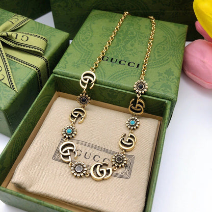 Luxury Fashion  Flower Necklace