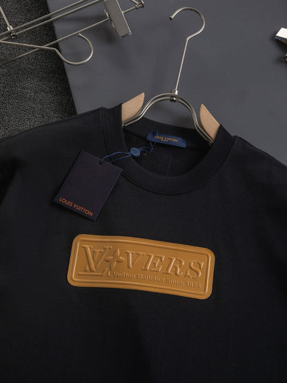Three-dimensional printing t-shirt
